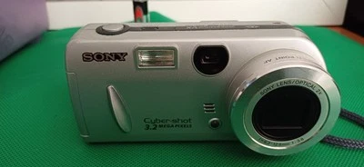 Sony Digital DSC-P52 3.2MP + lexar 128mb memory stick digital camera tested - Image 1 of 4