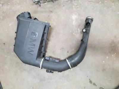 Air Cleaner 3.0L Turbo Fits 10-17 BMW 535i GT 1856907 - Image 1 of 4