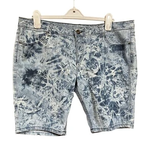 City Streets Womens Jean Shorts Size Junior 17 Cracked Acid Wash Denim 9" Inseam - Picture 1 of 5