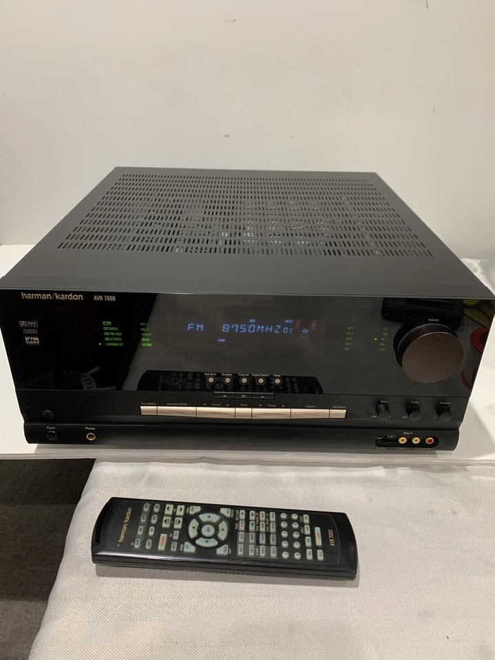 Harman Kardon AVR 7000 AV Digital Receiver 5x 100W, Bundle W/Remote Control Read - Image 1 of 4