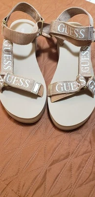 Sandalias para mujer de diseñador GUESS talla 10M Foto 1 de 4