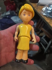 VTG LITTLE TIKES DOLLHOUSE FAMILY MOM, MOTHER, LADY YELLOW HAIR DRESS FIGURE - Picture 1 of 9