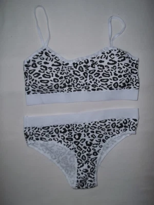 Girls 12yrs leopard print removable pads bralette & panties set black & white - Image 1 of 2