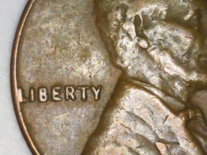 1951 D Lincoln Wheat Cent with Obverse L on Rim US Mint Coin - Picture 1 of 3