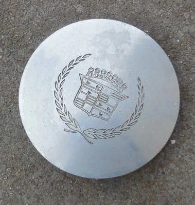 Center cap Hubcap 1992-1997 Cadillac Deville Seville 32 rib 16" Brush Alloy Rim Foto 1 de 2