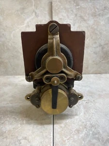 Bosch magneto type DR4 hot rebuilt excellent condition antique tractor - Picture 1 of 5