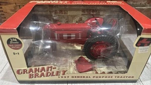 Ertl Autographed Graham Bradley 1937 1/16 diecast tractor DIE-CAST promotions. - Picture 1 of 14