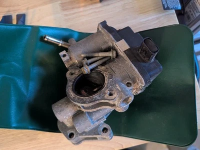 Válvula EGR nueva 12674163 12691147 12667038 para Chevrolet Volt 2016-2019 1,5 L Foto 1 de 4