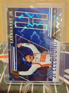 2025 Panini Donruss Racing Dale Earnhardt Jr 31/49 Spellbound Blue Xplosion "H" - Foto 1 di 2