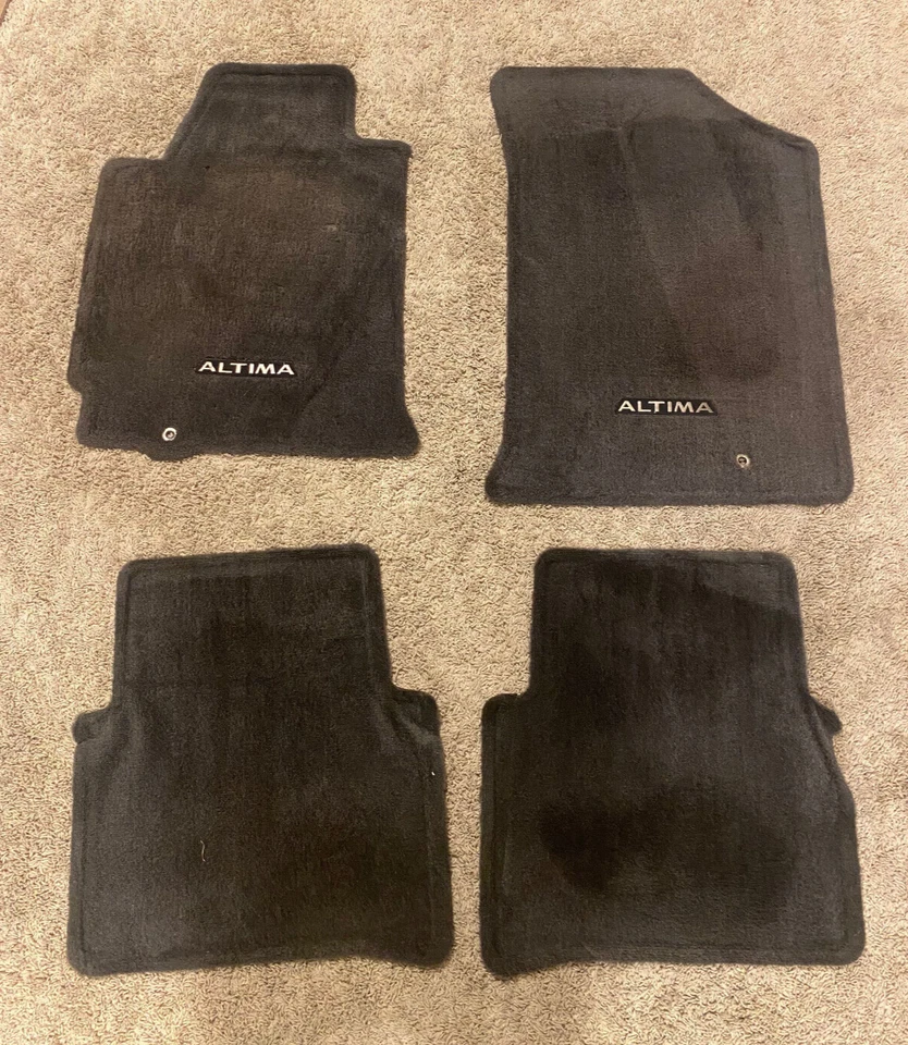 Juego de alfombrillas Altima 2007-2012 alfombrillas originales OEM negras Foto 1 de 1