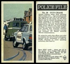 Gun Chase #36 Police File 1977 Brooke Bond Card