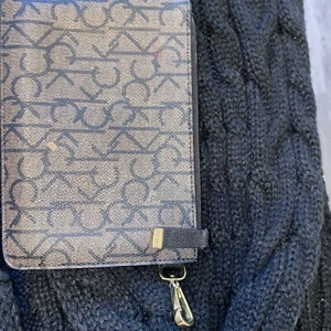 calvin klein pouch - Picture 1 of 8