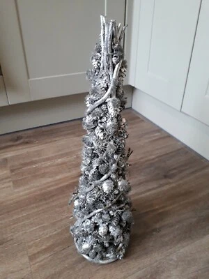 Unbranded-natural handmade Christmas Tree/ornament.H-48 cm. New without tags. - Image 1 of 4