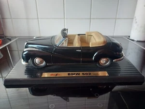 Modellauto BMW 502 (1955) Cabrio,  schwarz auf Sockel, Maisto 1:18 - Bild 1 von 3