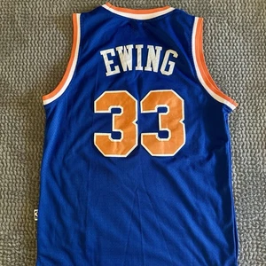 Patrick Ewing Mitchell Ness Hardwood Classics Trikot 85-86 Größe 36 Small NBA HOF - Bild 1 von 4