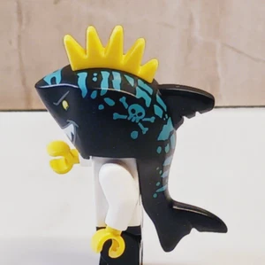 New LEGO Shark Head Mohawk Fin Skull Crossbones Black Fish Turquoise Spots - Picture 1 of 2