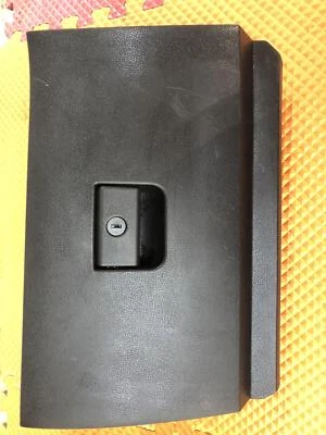 Conjunto de guantera Nissan 370Z 09-14 negra probada por fabricante original Foto 1 de 4