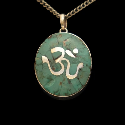 Ciondolo Amuleto Turchese 925 Argento OHM OM Buddismo Talismann Regalo Ovale - Immagine 1 di 3