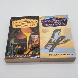 Gnomewrench Duology Vtg PB Book Lot Dwarfworks & Peopleworks Nick ODonohoe - Foto 1 di 9