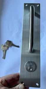 Auslock Stainless Steel Pull Plate with Cylinder Hole 300x65x2mm - Picture 1 of 5