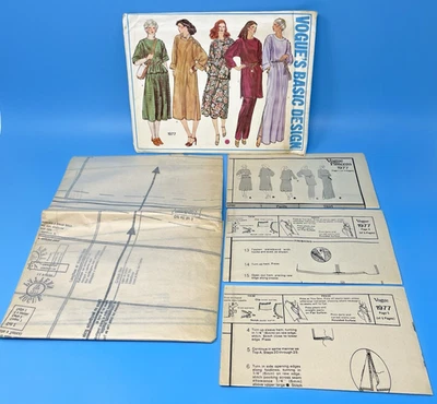 Vintage - Vogue's Basic Design Pattern 1977 Size 10, Pullover Tunic Dress, Uncut - Image 1 of 4