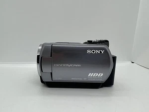 Videocámara digital Sony Handycam DCR-SR82 plateada 25X zoom HDD - sin cargador - Imagen 1 de 9