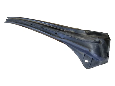 Passenger Side Windshield Trim Molding Silverado Sierra Tahoe Avalanche 15291274 - Image 1 of 4