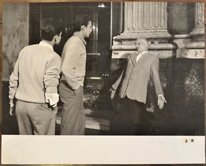 ORIGINAL SZENENFOTO GUAGLIONE 56 TERENCE HILL CLAUDIO VILLA DORIAN GRAY - Bild 1 von 2