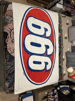 supreme beach towel - Image 1 of 4