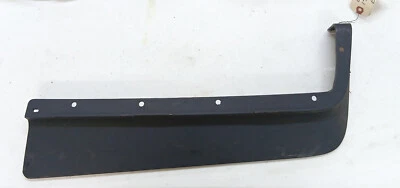 OEM 1982 to 1987 Lincoln Continental Bumper filler Right Rear - E25Y-17779-B - Image 1 of 4