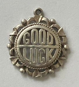 Good Luck silver pendant, 21mm wide 2.7 grams - Picture 1 of 2