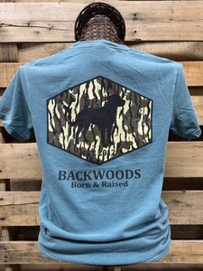 T-shirt unisex Backwoods Born & Raised mimetica per cani colori comodi - Foto 1 di 7