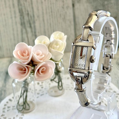 Orologio Gucci 6800L modello GG motivo bambù batteria sostituita nuovo condizione da J