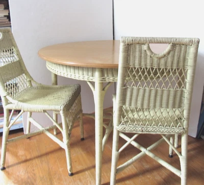 Antique/Vintage 1920's Wicker Kitchen Table w/4 Chair Wooden Top **READ** - Image 1 of 4