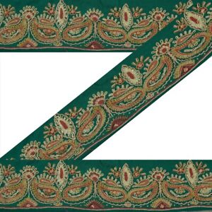 Sanskryti Vintage Sari Border Craft Zielone wykończenie Ręcznie haftowana dekoracja 2"W Koronka