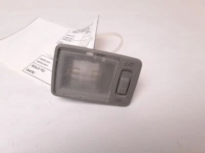 LÁMPARA TECHO LADO DERECHO PARASOL PARA TOYOTA PRIUS 2004 - 2009 Foto 1 de 4