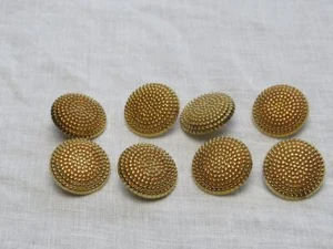 10 X Beautiful Gold Toned Round 22mm Shank Vintage Sewing Buttons - Picture 1 of 3