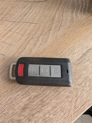 2014-2019 MITSUBISHI OUTLANDER SMART KEY REMOTE FOB ASSEMBLY OEM - Image 1 of 4