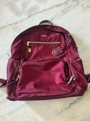 Mochila TUMI Carson Borgoña Foto 1 de 4