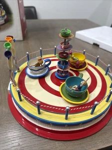 Dept 56 Village Accessories Carnival Twirling Tea Cups Just Spins No Lights - Picture 1 of 24
