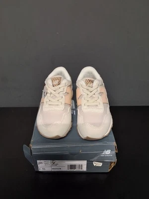 New Balance 237 Bungee Sneakers Size 8 box is broken  - Image 1 of 4