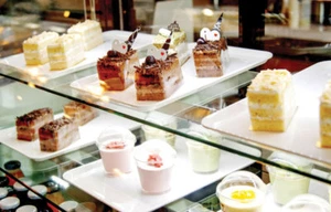 10x Food Display Tray White ABS Food Grade Countertop Tray Drinks Catering Cafe - Picture 1 of 6