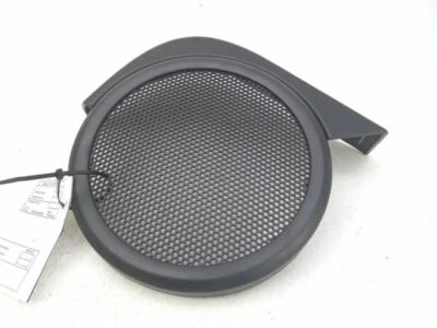 Cubierta de altavoz puerta trasera derecha Jeep Patriot 2007-2010 Foto 1 de 4