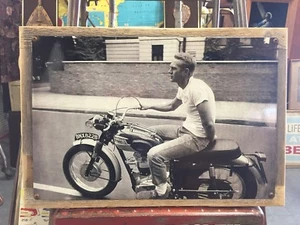 Steve McQueen Triumph Motorradrennen Vintage Foto Poster gerahmt Stahl - Bild 1 von 3