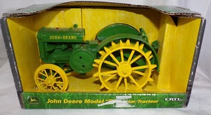 ERTL John Deere Model "D" Tractor Scale 1/16 #5179 John Deere Licensed Product - Picture 1 of 13