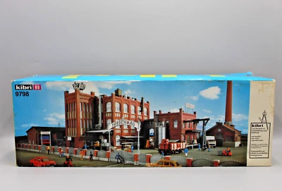 Kibri Ho 9798, Kit de Construcción Complejo de Fábrica Caja Abierta 100% Completa Foto 1 de 4