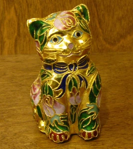 Victorian Treasures #A205-3 CAT SITTING, green/pink, NEW from Retail Shop - Picture 1 of 2