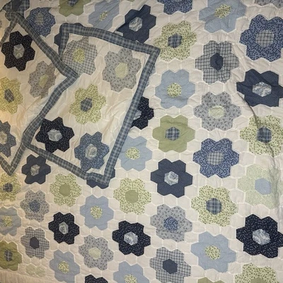 Vintage 90s Queen Bedspread Comforter Quilt Pillowcase Hexagon Floral Blue Green - Image 1 of 4