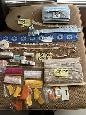 Lote de 17 piezas de encaje y adornos colores surtidos lotes si yardas Foto 1 de 4