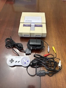 Super Nintendo Entertainment System SNES Videospielkonsole LESEN FUNKTIONIERT - Bild 1 von 6